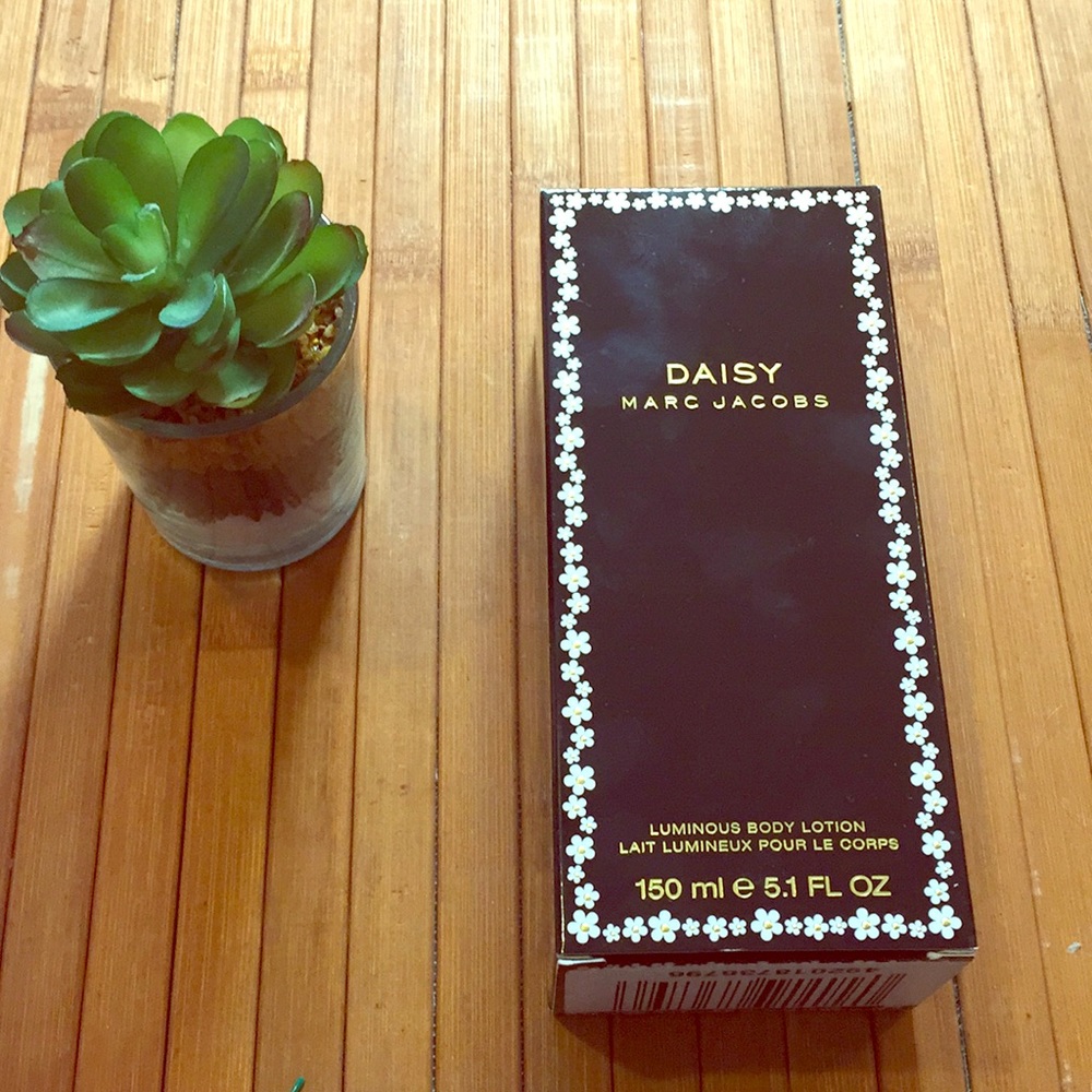 Marc Jacobs Daisy Luminous Body Lotion 5.1 FL OZ